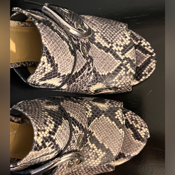 Michael Kors Snakeskin 4" Mules Size 8 & 1/2 - Picture 6 of 7